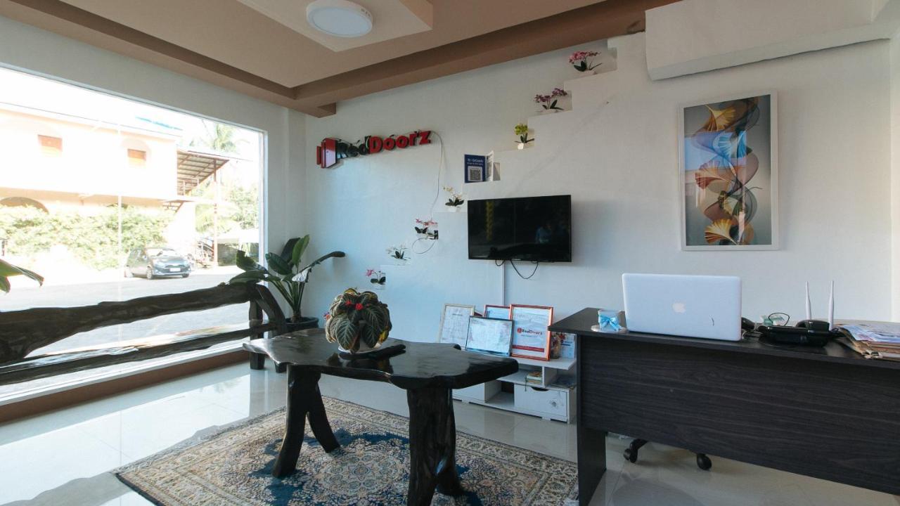 Reddoorz Plus Near Municipality Of Luisiana Laguna Exterior foto
